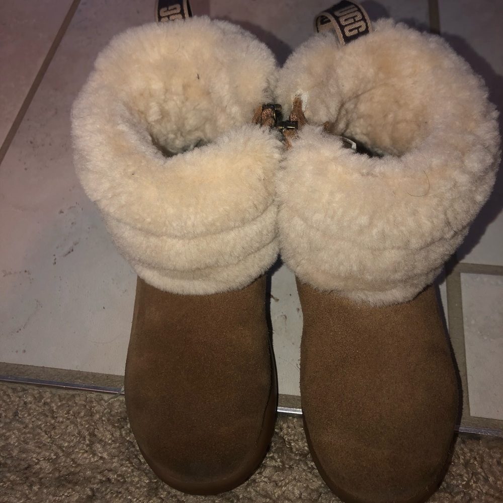 Toddler Fluff Mini Uggs